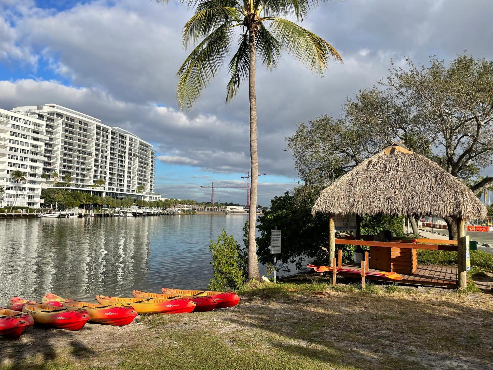 Waterview Condo- Spacious 2 Bedroom - - Steps To *